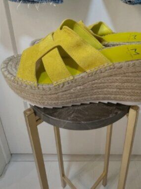 Marc Fisher Robbyn Platform Wedge Sandals Yellow Leather Espadrille  - Size 7.5